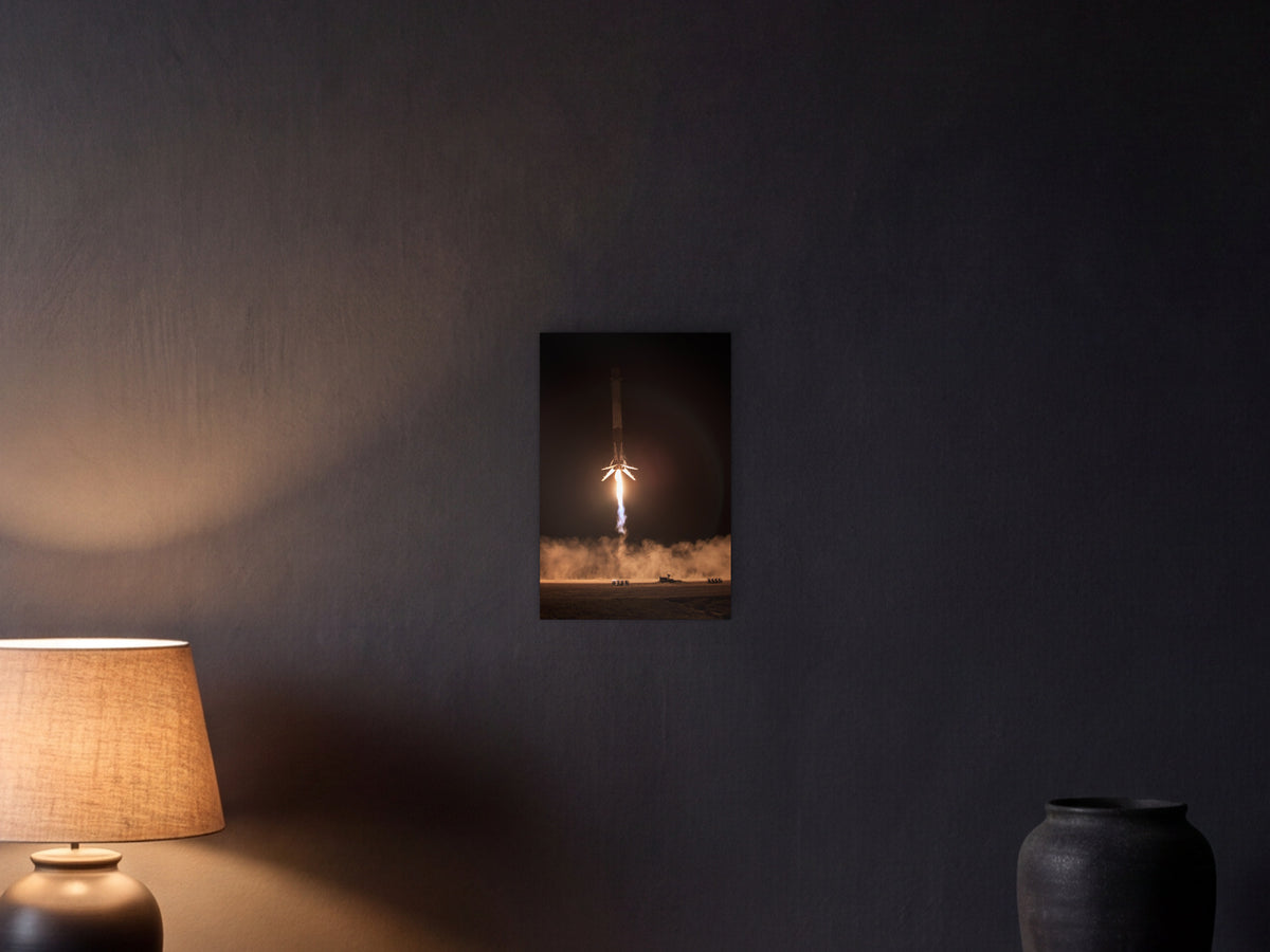 Landing Burn shown in a graphite plaster wall at night, lit by a console lamp - scale render at 30 × 45 cm